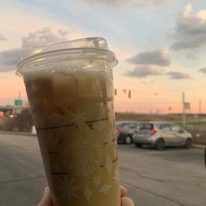 Meet your Posher, Katelyn